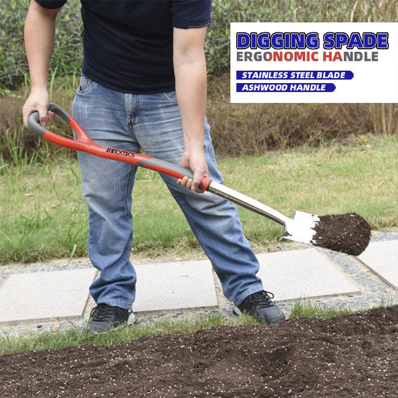 Long handle garden spade for transplanting