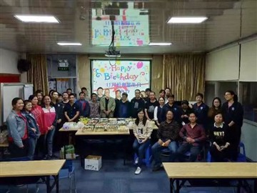 नवंबर में वार्म विंटर बर्थडे पार्टी