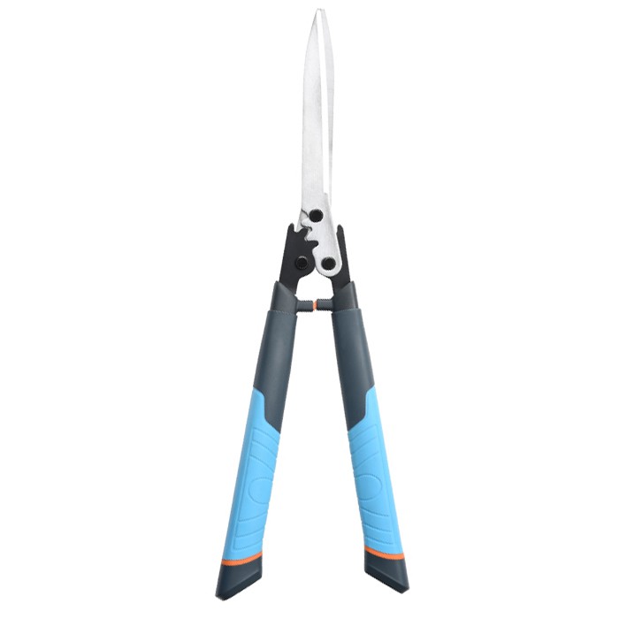 झाड़ियों के लिए क्लिपर्स